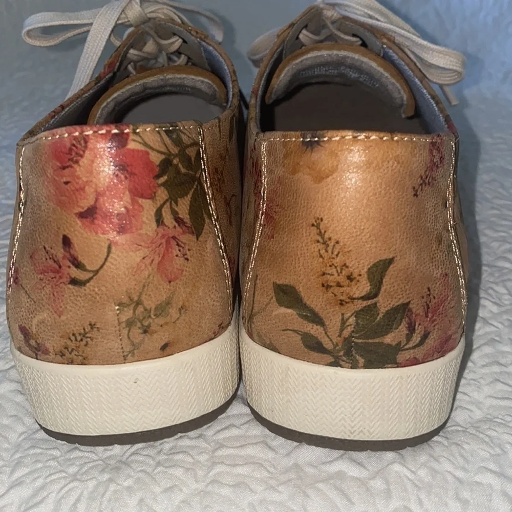 Dansko Orli Floral Leather Sneaker